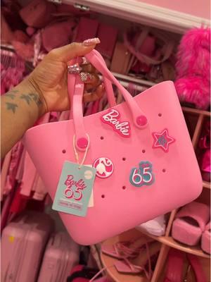 Barbie girl finds 😍🩷 Barbie bag #pinklifestyle #pinkfinds #pinkclothes #pinkclothes #barbiefinds 