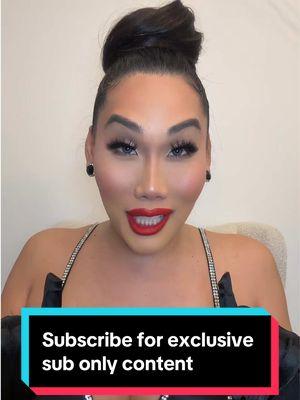 Hit that SUBSCRIBE button for my unhinged opinions on season 17 runway looks🫢 #rpdr #giagunn #rupaulsdragrace #season17 