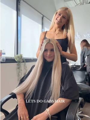 Did the PRETTIEST install on gabi using @Seamless hair co 22” extensions in colors rooted sugar blonde & dimensional seamless bronde.🤍🤍🤍 #utahhairstylist #hairstylistutah #hairextensions #seamlessextensions #seamlesshairco #utahhairextensions #besthairextensions #blondehairinspo  