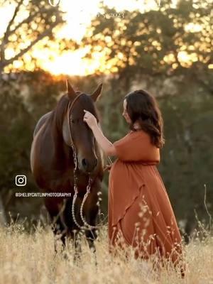 There’s something so magical about capturing the bond between a mama-to-be and her heart horse 💜 These moments, full of love, life, and connection, make my heart so happy. Let’s create memories that celebrate the beauty of this season in your life! 🐴✨ #MaternitySession #HeartHorse #ShelbyCaitlinPhotography #onthisday #pasoroblesphotographer #pasorobleswedding #northerncaliforniaweddingphotographer #californiafarmsandranches #westernweddingphotographer 