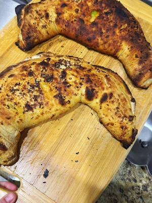 Look at these CALZONES I made!!!! First try! #calzone #pizzaoven #gozney #sogood So much fun to make! I need to figure out how to make my own #dough Drop any #doughrecipe in the comments #firsttry 