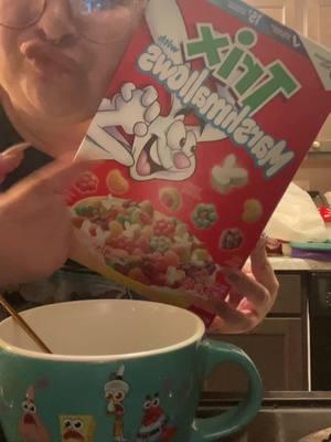 #eatingmyfruits #trix #jum #marshmellows #bunny 🐰 #trixareforkids #cereal #90s #eatingwithsopitaqueen 😋