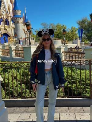 Magic kingdom ootd 🐭💙 #disney #disneyworld #disneyland #disneyadult #disneylocal #disneycastmember #disneycontent #disneycontentcreator #disneyinfluencer #florida #orlando #magickingdom #disneystyle #disneyootd #disneyfashion #disneymerch #disneystyleinspo #disneyoutfitideas 