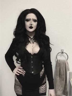 Had a man last year life goes on. #goth#tradgothmakeup#alternative#moderngothmakeup#draggoth#fyp