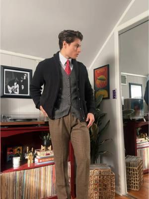 True gentleman, dress with class! #fyp #foryou #viral #mensfashion #classicfashion #vintagefashion #vintageinspired #1940s #1950s 