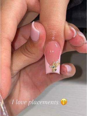 Hey pookie  #nycnailtech #bronxnailtech #fyp #bookwithme #nailinspo #nycnails #fypシ #nailtok #trendtok #linkinbio #nailcharms #ilove 