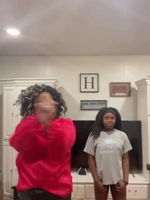 🚨 Throwback alert! Who remembers the Tootsie Roll dance? 🤪 Had to give a masterclass—because you know, some moves just need to be revived! 🕺🍭✨ Let’s roll back to the good ol’ days! #tootsieroll #momdaughter #getdownonit #trending #like 