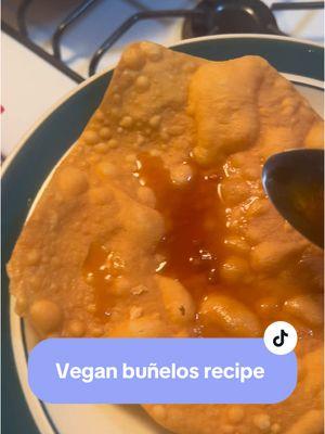 Vegan buñelos recipe #bunelos #veganuary2025 #veganaury #mexicanfood #mexican #mexicantiktok #latinostiktok #latinos #bunelo 