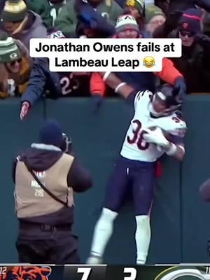 Couldn't quite get there 😅 via @nfl #bears #packers #nfl #lambeauleap #football #funny #jonathanowens