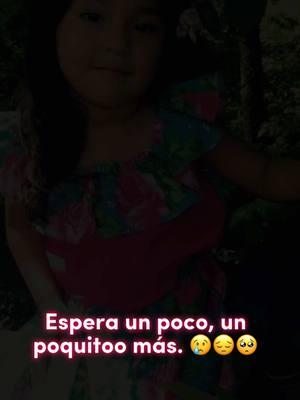 Solo un poquito!!!  Ya no crezcas mas ! #mcnailskc  #nails #daugther #mykids #myprincess #mibebe2 #minegrita #mihermosura #micorazon #nailsartvideos #hija #casi #CapCutAmor