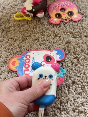 Valentines Day Squishy Keychain & cards. They are also scented!  #valentinesforkids #partyfavorsforkids #squishes #scentedsquishy #kidsvalentines #kidsvalentines #newyearnewaura 