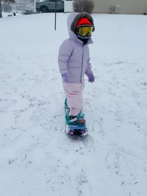 Finally got a snowday since Santa brought her a board of her own. ❄️ #kidswhosnowboard #kidswhoexplore #wintersports #winterwonderland 