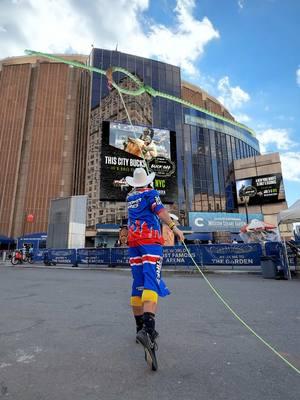 Sorry can’t talk, I’m tied up with @PBR  🪢 #msg #thegarden #pbr