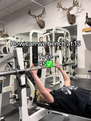 2nd bench day in a row #GymTok #viral #xyzbca #15 #fyp #fitness #fitnessinfluencer #bodybuilding #bodybuilder #influencer #bench #benchpress #fypシ @kruebrown 