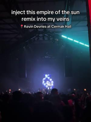 this remix is stuck in our head 😭 @Kevin de Vries @RADIUS CHICAGO #kevindevries #radiuschicago #aurispresents #edmchicago #empireofthesun 