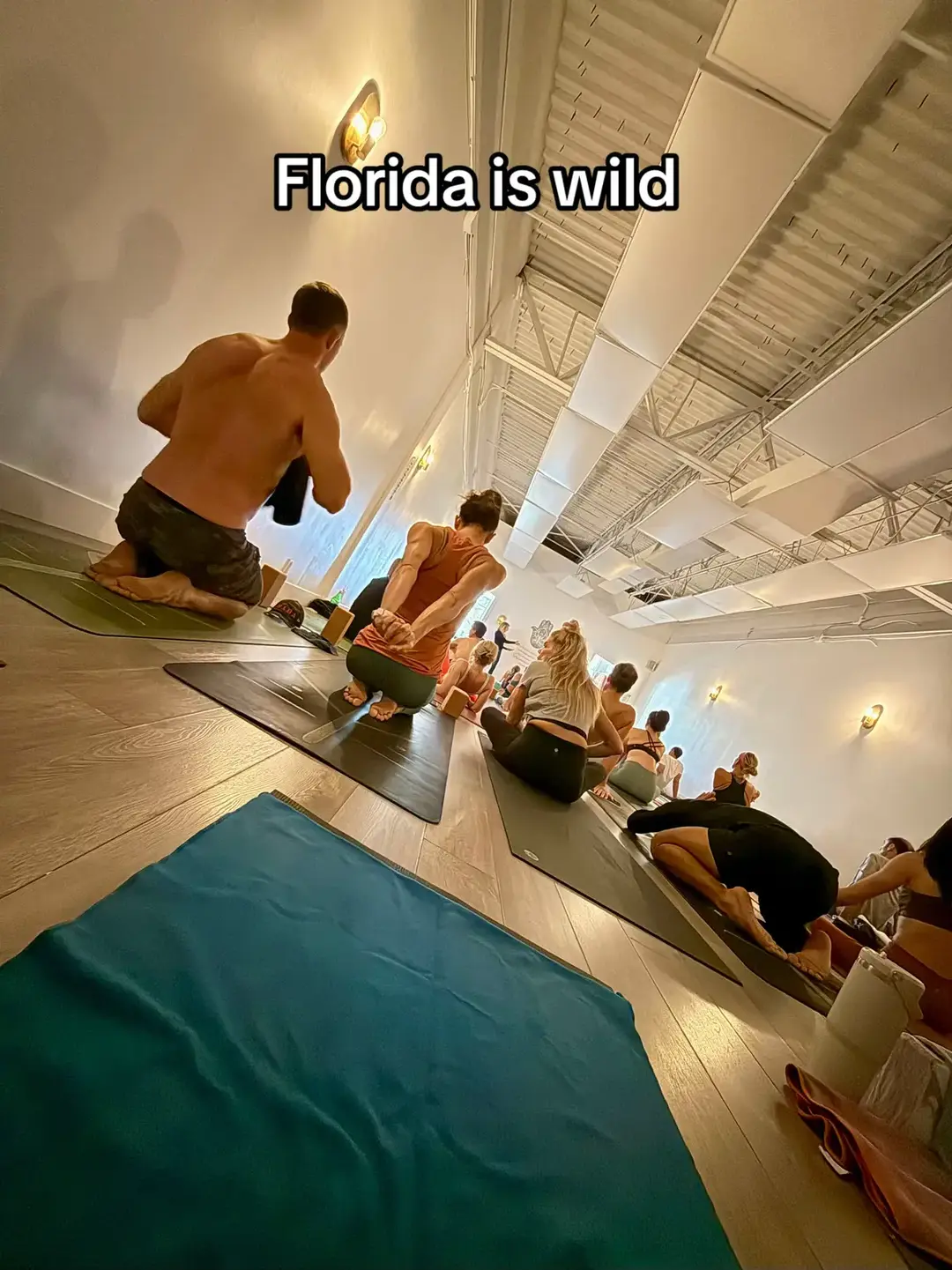 So chill here lol 🧘‍♀️🤯 #florida #yoga #poweryoga 