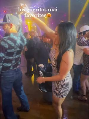 acompaña me a sacar a bailar a un desconocido 🙈 #trendingvideo #fypシ #parati #viralvideo #atlantageorgia #espaciodiscotequeatl📌 #foryoupage #baileschingones🇲🇽♥️💯 #sacandoabailardesconocidos 