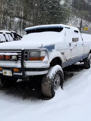 Beauty day , salty roads ❄️#ford #snowday#mountains #coldweather #trucks #oldfords #powerstroke#johnnycash 