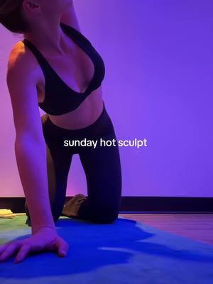 hot sculpt to kick off sunday🫶 #corepower #sculpt #hiit #heated #yogatiktok #pilatesworkout #pilateslover #pilatestiktok #winterarc #newyear #yogasix 