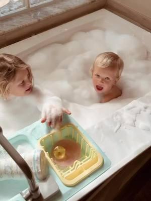 LOVE this for my kids baths!! #tubtopper #bath #bathtok #amazonfinds #momhacks #sahm #amazonmusthaves #ltkfinds #bathtubfinds #bathfinds 