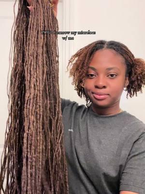 I be wanting some braids so bad but lawwdd anyways this is the perfect lazy protective style 😍  #fyp #foryoupage #microlocs #microlocsjourney #microlocstyles #fauxlocs 