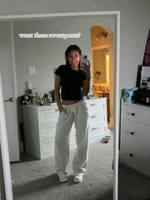 #brandymelville #johngalt #sweats #sweatpants #wideleg #widelegsweatpants #aesthetic #cleangirl #fypシ 