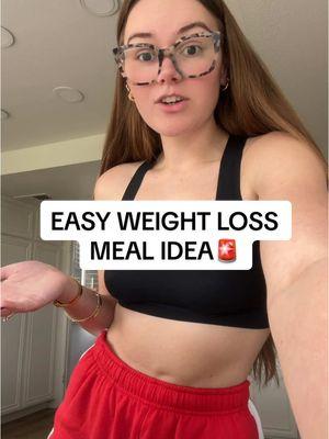 STOP OVERCOMPLICATING WEIGHT LOSS🚨 you can eat easy meals like this to reach your goals💪🏼 #caloriedeficitforweightloss #weightloss #realisticweightloss #weightlossforwomen #weightlossforwomen #lowcaloriemeals #easylowcalmeals 