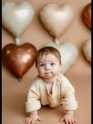 Neutral Valentines photoshoot idea!! 🤎🧸🤍 #fyp #finalimages #photography #phototok #beforeandafter #transformation #bts #fulltimephotographer #behindthescenes #ideas #DIY #diyideas #diyphotoshoot #photoshootideas 