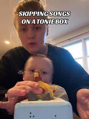 1) Go Birds! 2) HOW HAVE I NOT SEEN MORE VIDEOS OF THIS??? How to skip songs on a tonie box and how to go back on a tonie box. #toniebox #tonieboxhack #tonieboxreview 