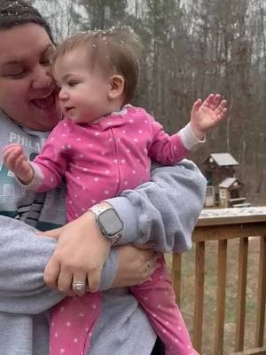 Cori’s first snow! Her Great Grandmother Corine (who she was named after) shared this same enthusiasm for snow! ❄️ #snowbaby #snow #fyp @HC 