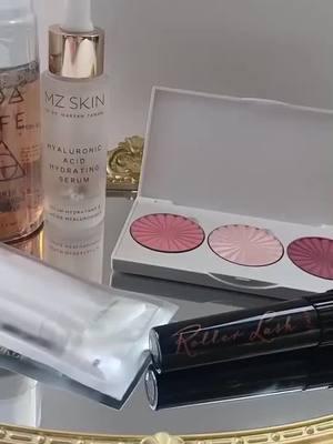 @ipsy January2025   Boxy charm start the year with  A clean slate  Welcome to the year 2025 when living the future calls for a  return to the basics only better than ever! 💕@koalife vitamin c brightening cleanser 💕@ofra midi palette blossom blush  💕@mzskin hyaluronic acid hydrating serum  💕@ycollection island eyeliner duo 💕@benefit roller lash Which one of these are your favorite? @ipsy #giftedbyipsy #ipsyincubator #ipsyjanuary #ipsyunwrapjoy IPSY Unwrap Joy #ipsysneakpeek #ipsyspoilers #ipsyglambag #beautysubscriptionbox #ipsydeluxesamples #subscriptionboxes 1w