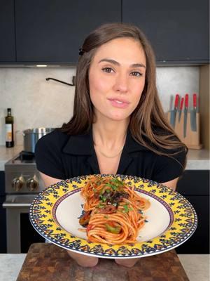 SPAGHETTI ALLA PUTTANESCA🫒 Ingredients  -Garlic -Anchovy -Capers -Peperoncino -Parsley -Black and green olives (Gaeta, kalamata, castelvetrano) -Extra Virgin Olive Oil -San Marzano Whole Peeled Tomatoes  -Spaghetti or Linguine #cooking #spaghetti #puttanesca #dinner 