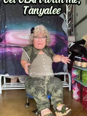 Get GLAM with me, Tanyalee #fashion #clothes #leggings #DIY #dwarf #unstoppableme 