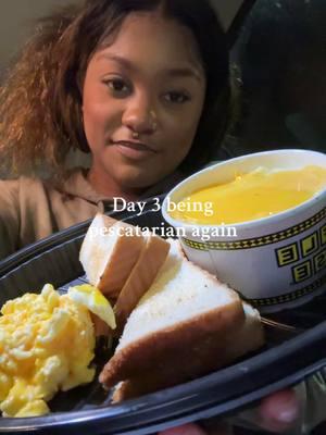 What’s your waffle house order? I NEEDDDD a big bowl of grits!  #mukbang #eating #mukbangeatingshow #pescaterian #asmrsounds #wafflehouse #breakfast #mukbangasmr @Waffle House 