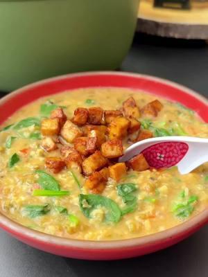 ginisang munggo (filipino mung bean stew) is one of those dishes that is so nostalgic for me. every time i go home to the Philippines, my Lola always makes it — extra creamy with coconut milk and LOTS of ginger 🥲 in my opinion, this is true comfort food! it’s rich, satisfying, and flavorful with minimal ingredients. the best part is it’s prepared in just one pot! if you’ve never tried ginisang munggo, this is your sign to ♥️🇵🇭 #ginisangmunggo #monggo #ginisangmonggo #vegansoup #veganrecipes #filipinofood #filipinorecipes #veganuary #souprecipes #veganfilipinofood #mungbeans 