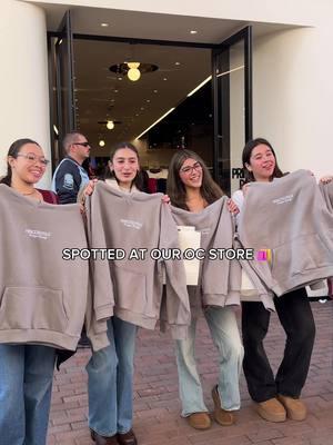 Spotted at our Orange County store launch event 👀🍊 If you’re near by make sure to check out our new store when you can + don’t forget to tag us! 🛍️ #orangecounty #launchparty #princesspolly #newinstore #irvine  #OOTD #princesspollyir 