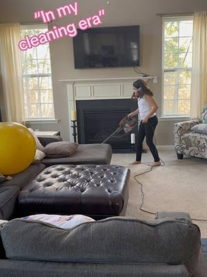 My daughter asked what chores she could do for $10 so she could by a microphone to record content 😍. I gave her a list and she got right to it. I offered her a bonus if I could record it for content and she agreed. It’s a win-win for everyone. #inmycleaningera #taylorswift #teachemyoung #chores #kidswhoclean #CleanTok #toddlermom #EldredgeCleaning #girlmom 