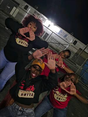 Kickin it w/ a few of my SPECials🔺️ @themishamichel @ty_eesha @_faiii01  J13 Loading... #SmoothLikeButta #BrownBeautyFromDaHood #DST #DeltaSigmaTheta #FoundersDay #J13 #SupaBlackGirl #YCDTAlumni #PAVACAlumni #GGirlAlumni 