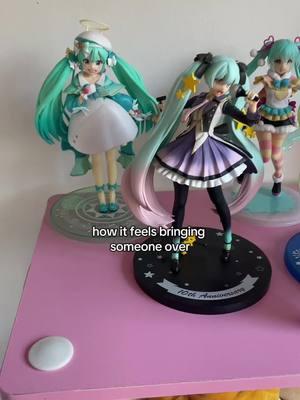 #xyzbcaf #foryoupage #vocaloid #hatsunemiku #miku #mikufigure #figures #vocaloidfigure 