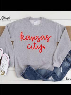 Kansas City crewneck sweatshirt #kansascitychiefs #chiefs #chiefskingdom #chiefsnation #chiefsfootball #NFLPlayoffs #kckingdom #redkingdom 