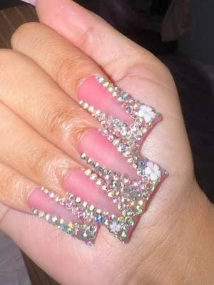 Pink rhinestone duck nails >>> @wipup.us @wipup #pressonnails #nail #nailinspo #ducknails #rhinestones #fyp #acyrlicnails #acrylicnailsdesign #nailsoftiktok 