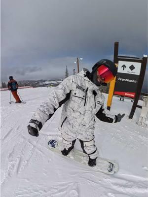 We road the Frenchman down to the bottom of Keystone. This whole run is truly a Blue Square 🟦 ski run and I love this run for a warm up! Give it a try and let me know how you feel about it!  . . #snowboarding #snowboard #snowboardtok #ski #skiing #skitok #teamhuckhouse #snow #snowday #colorado #keystone #snowfday 