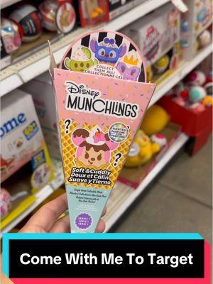 Come with me to Target #DisneyParks #disneyworld #DisneyMerchandise #doorablesunboxing #munchlings 