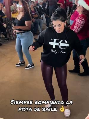 Siempre rompiendo la pista de baile.. #fyp #viral #viralvideo #parati #fypシ #video #viraltiktok #dary #210 #tiktokviral #956 #pulgadealamo #fy #alamotx #sanantoniotx #baile #pottet 