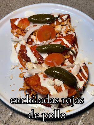 the best way to make enchiladas 😋🌶️ chicken: - 3-4 chicken breast - chicken bouillon - 1/2 yellow onion - 4 garlic cloves  salsa: - 15 chile guajillo - 6 chile de árbol  - 1 Roma tomato  - onion from where chicken was boiled - garlic from where chicken was boiled - 2 cups of chicken broth - salt to taste - pinch of Mexican oregano  other: - corn tortillas - queso fresco or queso cotija  directions: - boil chicken breast with chicken bouillon, onion and garlic. skim the impurities while chicken is boiling. once chicken is fully cooked, remove and shred  - add shredded chicken back into pot with oil over medium high heat and season with salt, pepper and garlic powder. add some of the chili sauce and cook for 5 min - boil Chiles and tomato until soft. add Chiles to a blender along with broth, salt and oregano. blend until smooth and run through a colander to ensure it is extra smooth  - add oil to a pan over medium heat. dip corn tortillas into the salsa then into the oiled pan. cook in both sides until slightly crispy  - assemble enchiladas with chicken, queso fresco or queso cotija, crema, sliced onion, and some jalapeños. enjoy!  #creatorsearchinsights #enchiladas #enchiladasrojas #enchiladasmichoacanas #enchiladasdepollo #mexicanfood #mexicanrecipe #EasyRecipe #DinnerIdeas #recetasfaciles #recetas #recetasmexicanas #comidamexicana #fyppage 