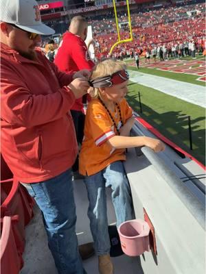 We had the best day ever at the bucs game today! GO BUCSSSS!! 🏴‍☠️🖤❤️ #tampabaybuccaneers #mikeevans #bakermayfield #parentsoftiktok #MomsofTikTok #raymondjamesstadium #boymom #sahm 