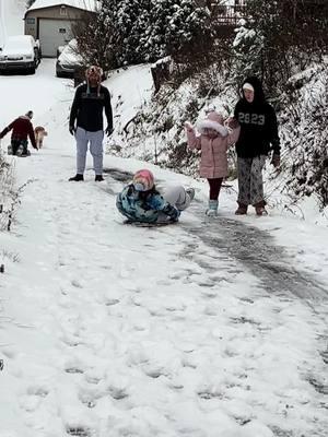 Fun in the snow ❄️ #snowday  #fyp #creatersearchinsight 