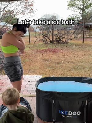 Ice baths have some many benefits, I just need to work on getting all the way in! #fyp #teamwork #creatorinsights #ice #baths #icebaths 