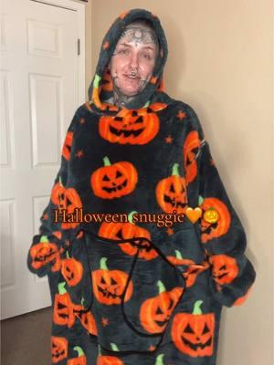 We do spooky season all year in this household🧡🎃#snuggie #hoodieblanket #blanket #halloweenfashion #pumpkins #spookytok 