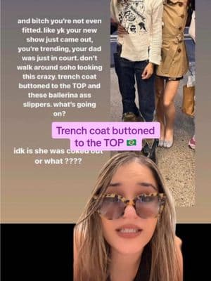 trench coat abotoada até o TOPO #lilyrosedepp #070shake #trenchcoatbuttonedtothetop #trenchcoat #popculture #popculturemoments 